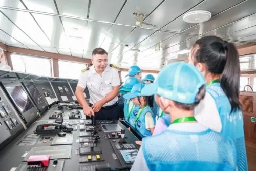 浙江省科协：“走进新质生产力”系列科普活动带领公众走进“大洋”号科考船