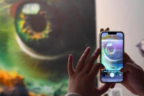 “AI绘画的共生探索”作品展在郑州开幕